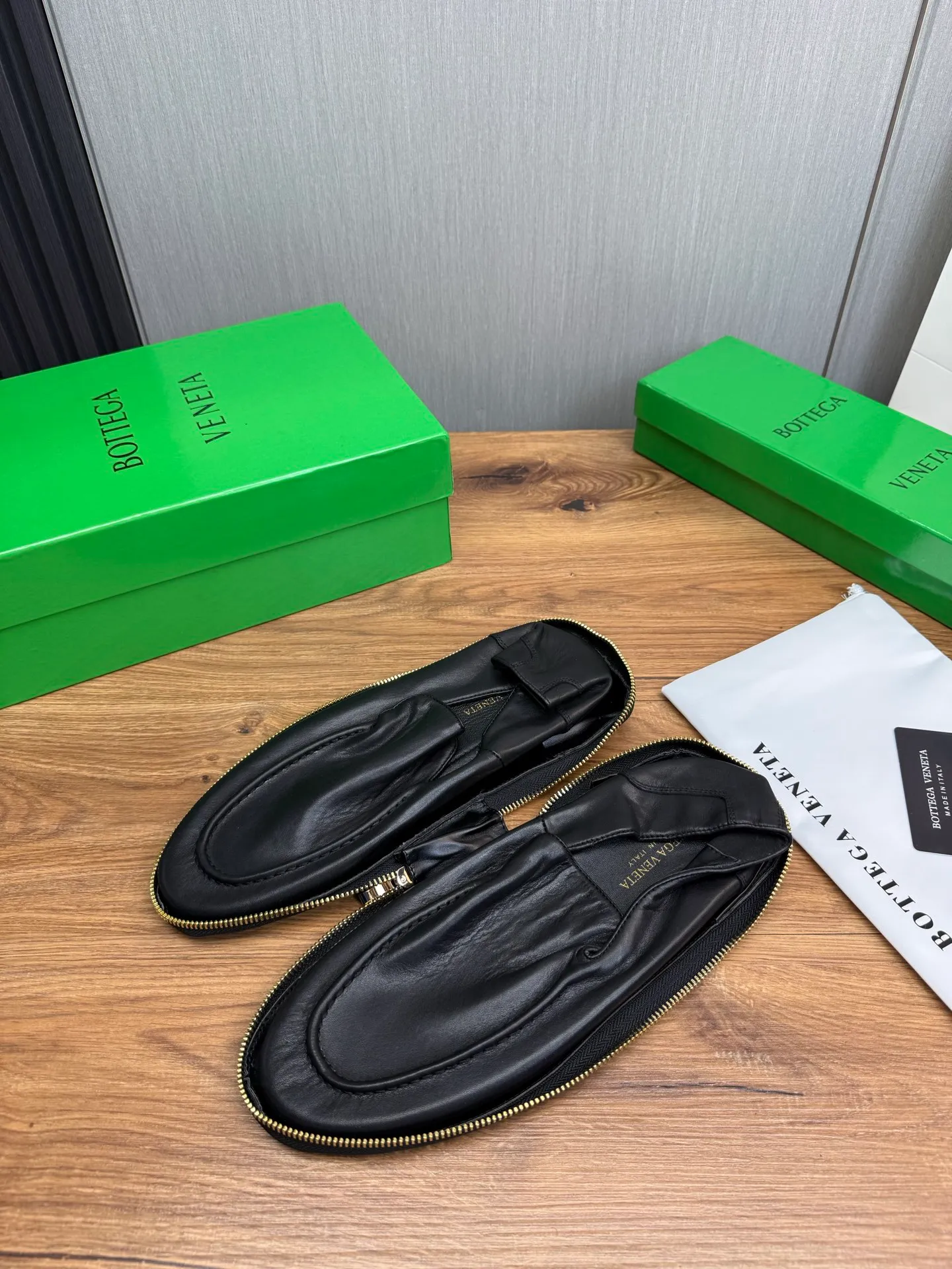 Men's men's shoes💰480💰BV-popular wallet shoes👟Casual, fashionable and comfortable🔗Good travel partner✅Original cowhide + imported cowhide. Original rubber outsole, available all year round👏Size: 38-45 (38.45 custom-made, non-returnable)